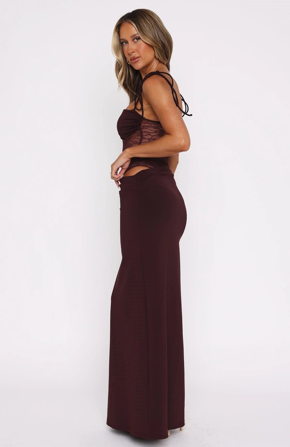 Jouvana - Robe longue en dentelle